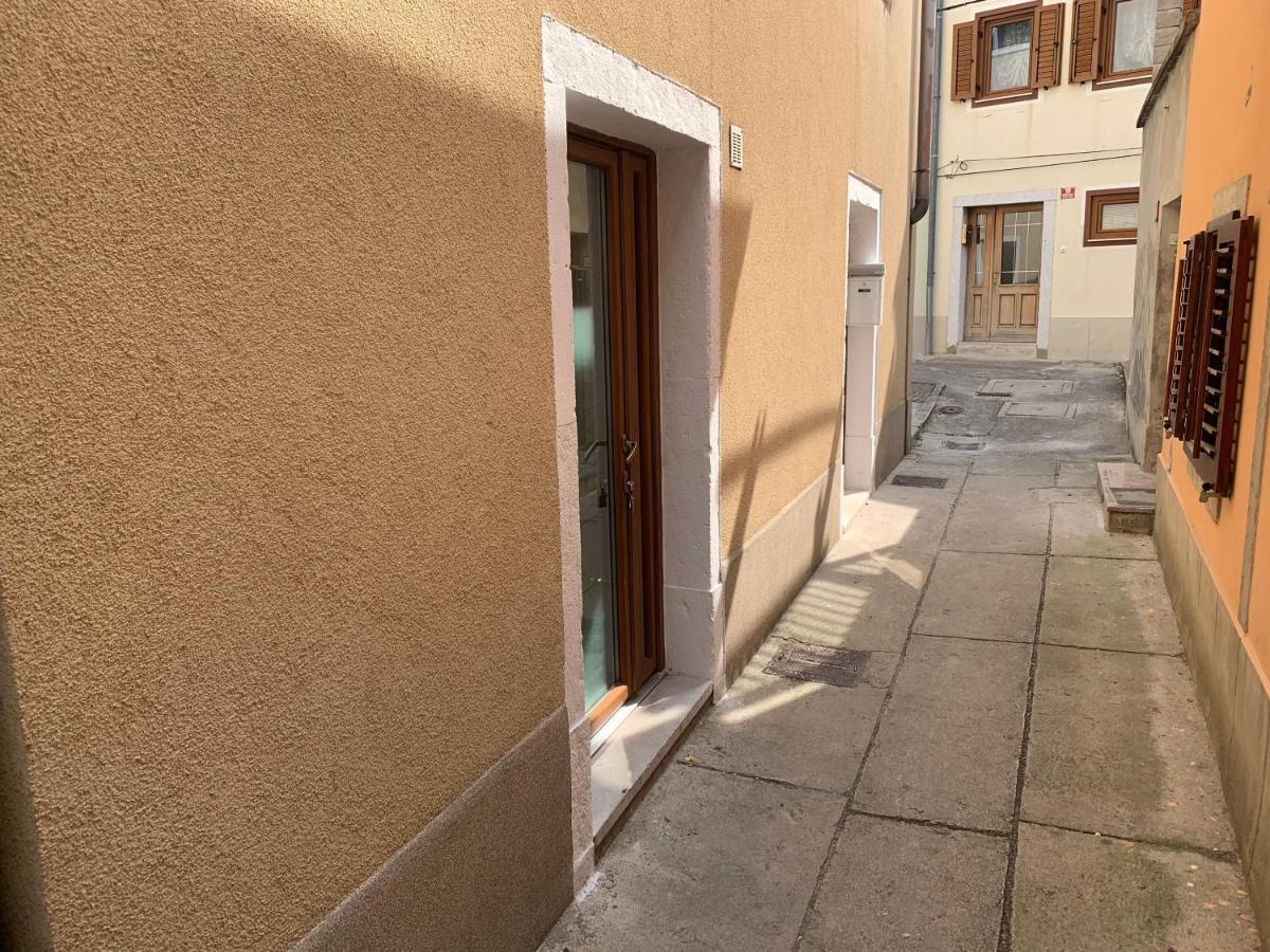 Apartment Old Town Изола Экстерьер фото